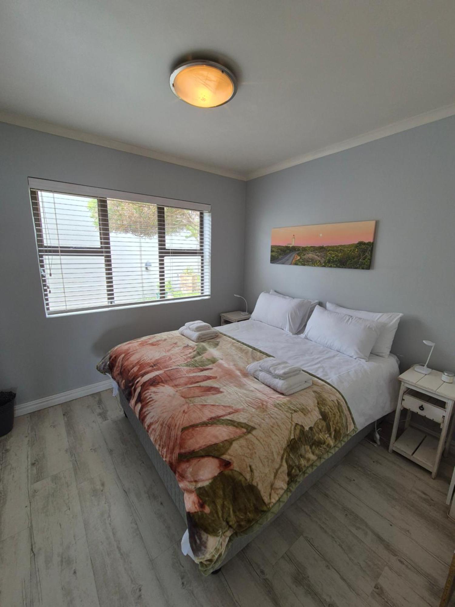 Sage At Whale Cove - Sea Facing Apartment Де-Келдерс Экстерьер фото